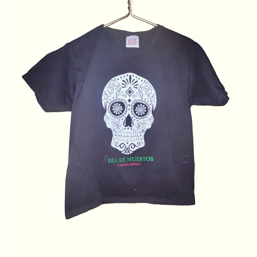 Cancun Mexico Dia De Muertos Day of the Dead graphic T-shirt skull